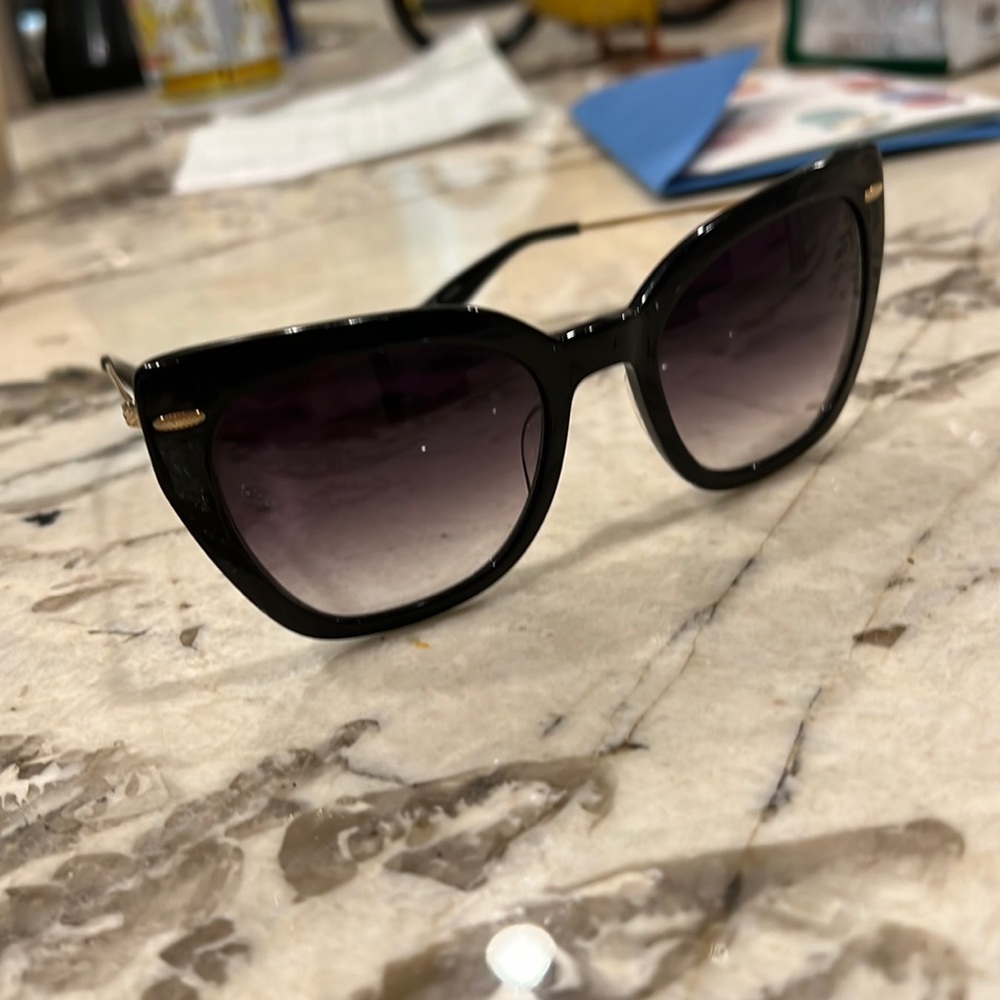 Sunglasses Barton Perriera